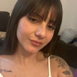 Foto de 23 Aninha ao vivo na webcam