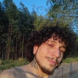 Foto de Abner Monteiro ao vivo na webcam