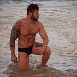 Foto de Adrian Everton ao vivo na webcam