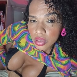 Foto de Adriana Bombom ao vivo na webcam
