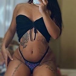 Foto de Ágata Lee ao vivo na webcam