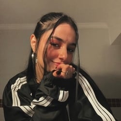Foto de Agatha Haha - videos sexo ao vivo Sexo ao Vivo