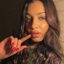 Foto de Agatha Ma ao vivo na webcam