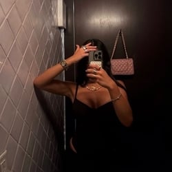 Foto de Agatha Rara ao vivo na webcam