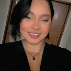 Foto de Agatha Valverde ao vivo na webcam