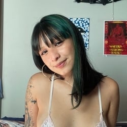 Foto de Aghy ao vivo na webcam