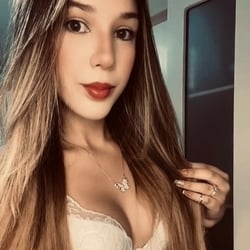 Foto de Ahri Mel ao vivo na webcam