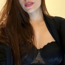 Foto de Ana Lenrose ao vivo na webcam