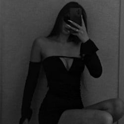 Foto de Alanna Dyas ao vivo na webcam