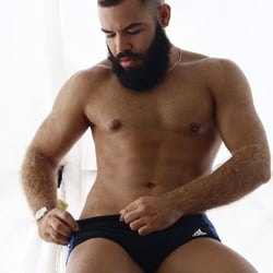 Foto de Alaric Henri ao vivo na webcam