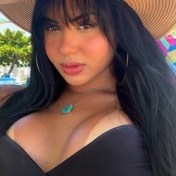 Foto de Ale Freitas ao vivo na webcam