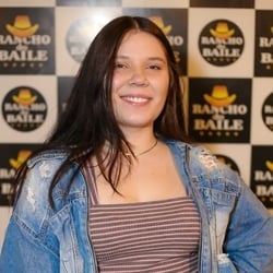 Foto de Alekazinha - videos sexo ao vivo Sexo ao Vivo