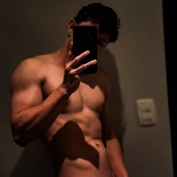 Foto de Alex 9583 ao vivo na webcam