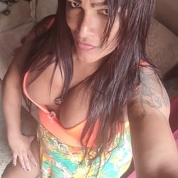 Foto de Alexia Lenzi ao vivo na webcam