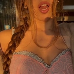 Foto de Alicia Gomez ao vivo na webcam