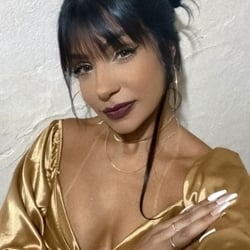 Foto de Alicia Kin ao vivo na webcam