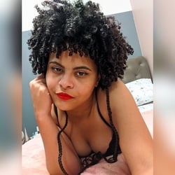 Foto de Alika Bomani ao vivo na webcam