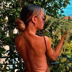 Foto de Aline Dominatore ao vivo na webcam