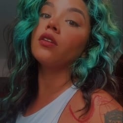 Foto de Aline Lo ao vivo na webcam