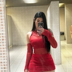 Foto de Aline Morelli ao vivo na webcam