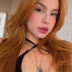 Foto de Aline Ruiva 1997 ao vivo na webcam