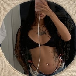 Foto de Alitha ao vivo na webcam