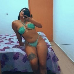 Foto de Allexa Queiroz ao vivo na webcam