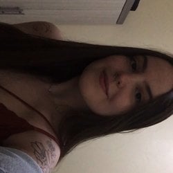 Foto de Allye ao vivo na webcam