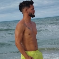 Foto de Alvin D Too ao vivo na webcam