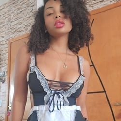 Foto de Amanda Luz ao vivo na webcam