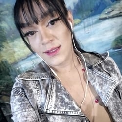 Foto de Amanda Rodrigue ao vivo na webcam