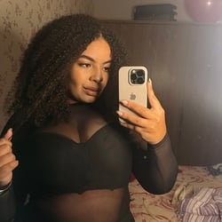 Foto de Amandinha Cachos ao vivo na webcam