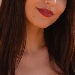 Foto de Ana Baby ao vivo na webcam