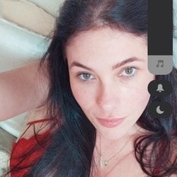 Foto de Lisi Bardini ao vivo na webcam