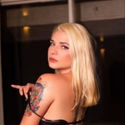 Foto de Andreza Padilha ao vivo na webcam