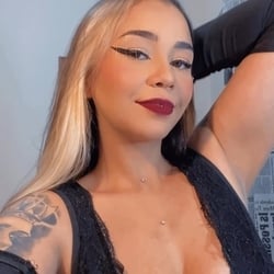 Foto de Anna Lima ao vivo na webcam