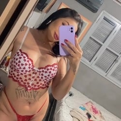 Foto de Anna Marins ao vivo na webcam