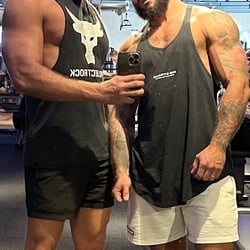 Foto de Aqueles Dois ao vivo na webcam