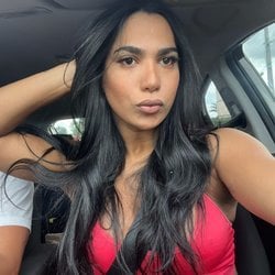 Foto de Ariana Bastos ao vivo na webcam