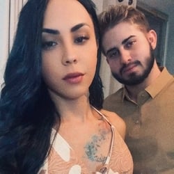 Foto de Ariela Ferraz ao vivo na webcam