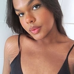 Foto de Arielle Trans ao vivo na webcam