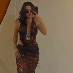 Foto de Atena Divina ao vivo na webcam