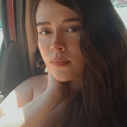 Foto de Aurora Alencar ao vivo na webcam