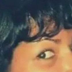 Foto de Ayla ao vivo na webcam