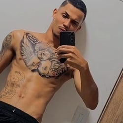 Foto de Aziel 20 CM ao vivo na webcam