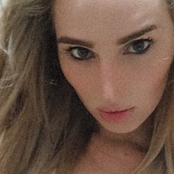 Foto de Babe Loirinha ao vivo na webcam