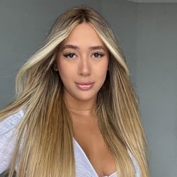 Foto de Baby Bieber ao vivo na webcam