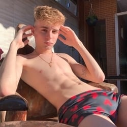 Foto de Baby Noah ao vivo na webcam