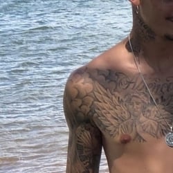 Foto de Bad Boy Tatuado ao vivo na webcam