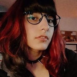 Foto de Bad Witchy ao vivo na webcam